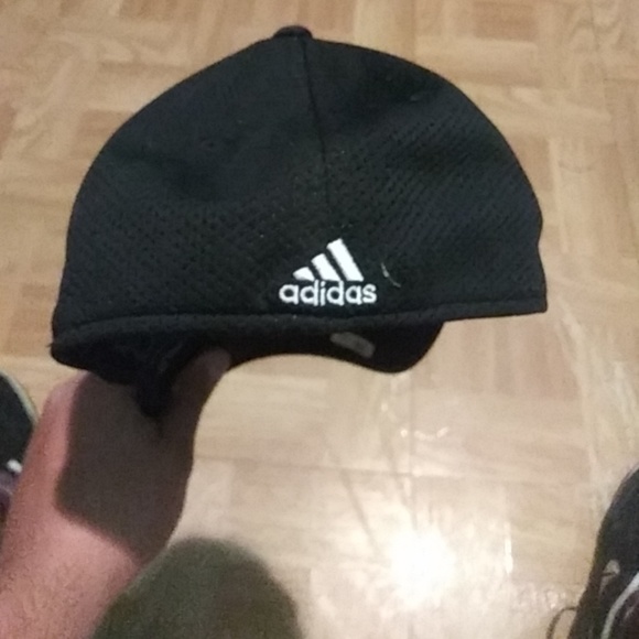 Adidas hat - Picture 3 of 4